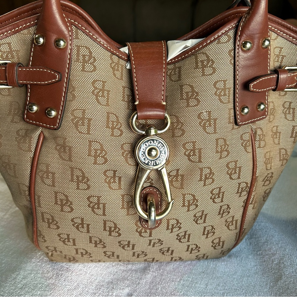 Dooney & Bourke | Shoulder bag
